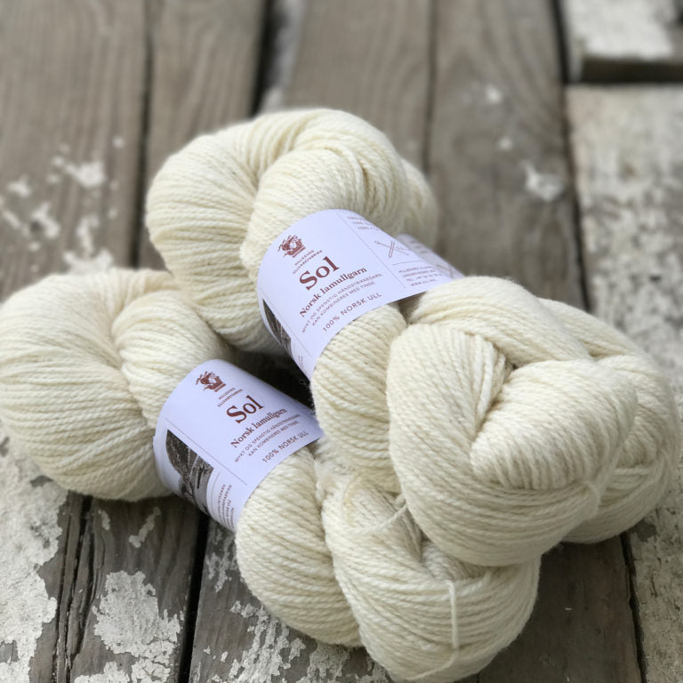 Lambswool yarn clearance supplier